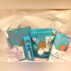 Coconut Milk and Lavender Gift Set